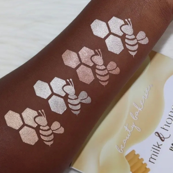 BEAUTY BAKERIE MILK & HONEY HIGHLIGHTING PALETTE - Picture 2 of 9